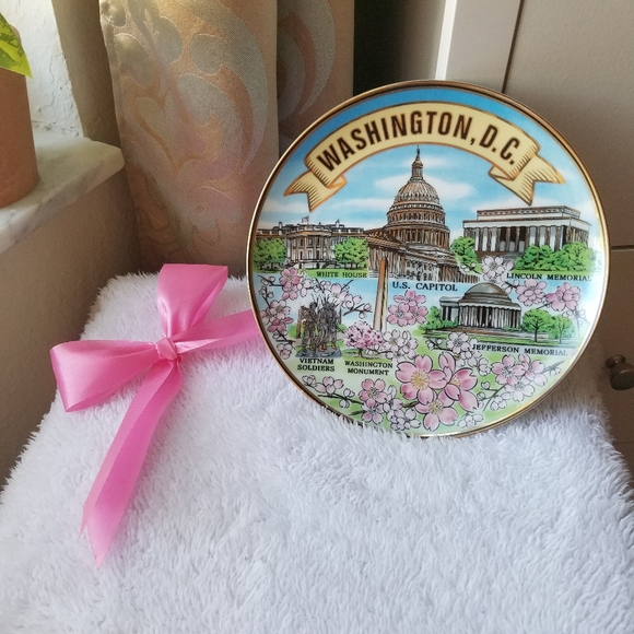 Other - Antique decoration plate.  United States monuments